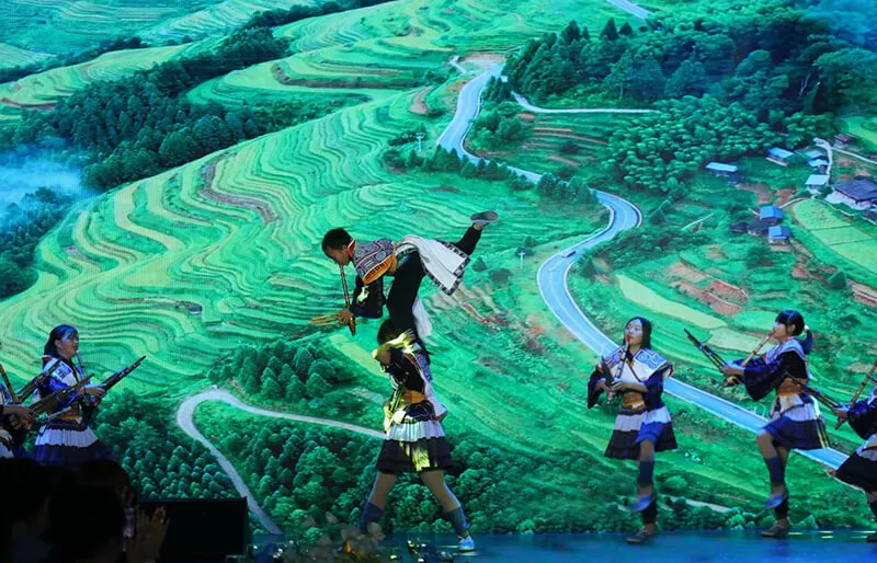 云中公益 | 2024年&ldquo;看见新疆&middot;南疆&rdquo;主题音乐晚会 多民族绚丽文化同台绽放